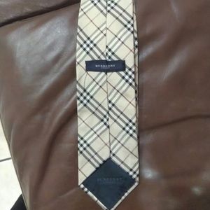 Burberry tie